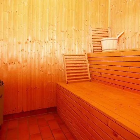 Terraced House,